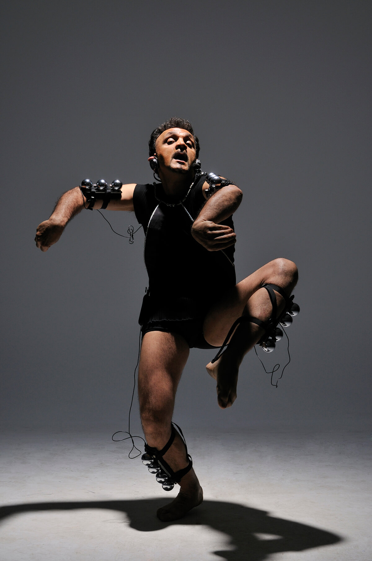Sinha Danse 2008 - Zeros & Ones - Roger Sinha Image credit: Michael Slobodian